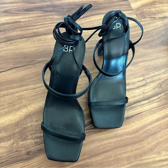 BP Netta Platform Sandal in Black Size: 9.5M wrapped ankle dramatic flare heel - Picture 3 of 8